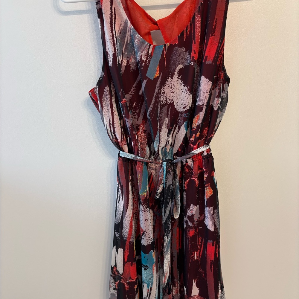 Abstract Red and Black Sleeveless Open Back Dress